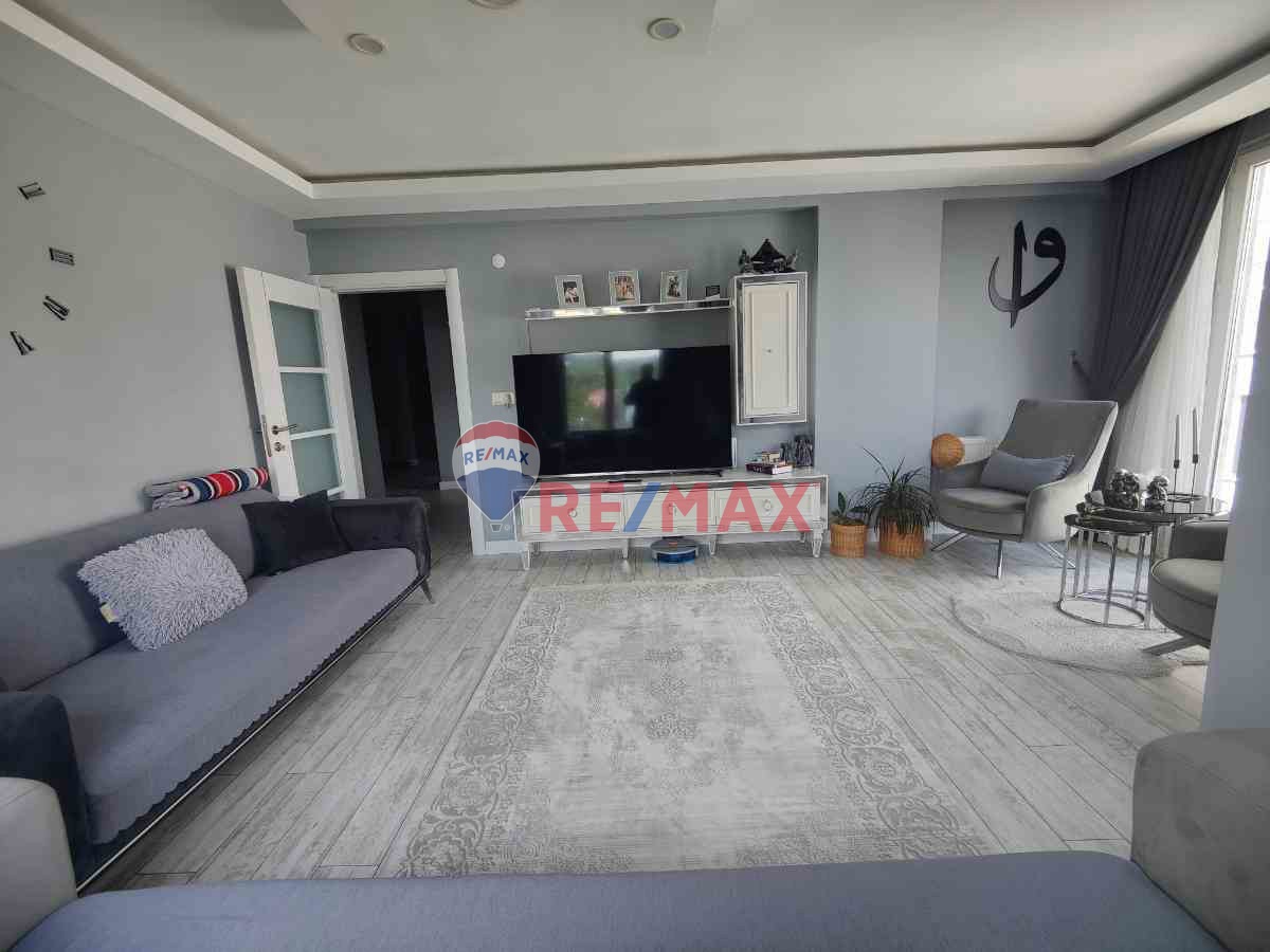 ARSİN YEŞİLYALI SAHİL YOLU ÜZERİ SİTE İÇİ 3+1 ÖZEL YAPIM SATILIK