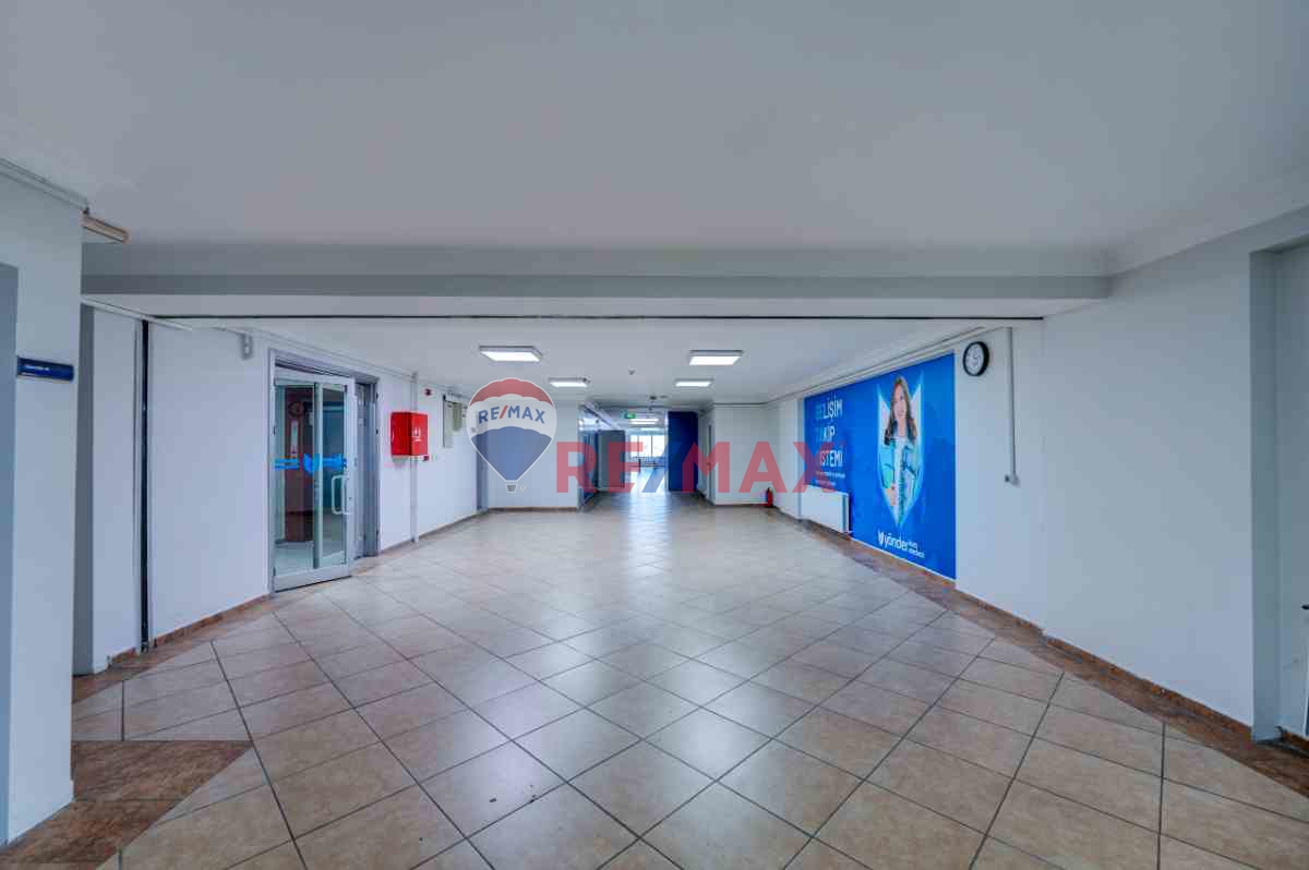 4LEVENT CAD ÜZERİ KİRALIK 1510M2 TABELA DEĞERLİ OFİS & KURS YERİ