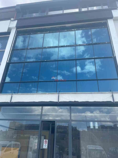 YALOVA TİCARET MERKEZİ'NDE BURSA YOLUNA CEPHELİ SATILIK PLAZA