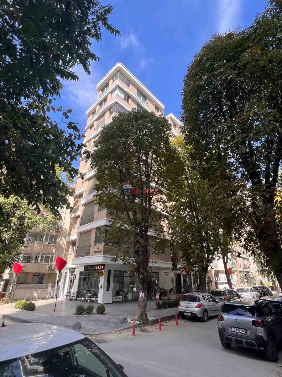 BAĞDAT CADDESINE 2. PARALELDE, HAMAM SOKAKTA LÜKS, PRESTIJ VE YATIRIM FIRSATI SATILIK 3+1 DAIRE