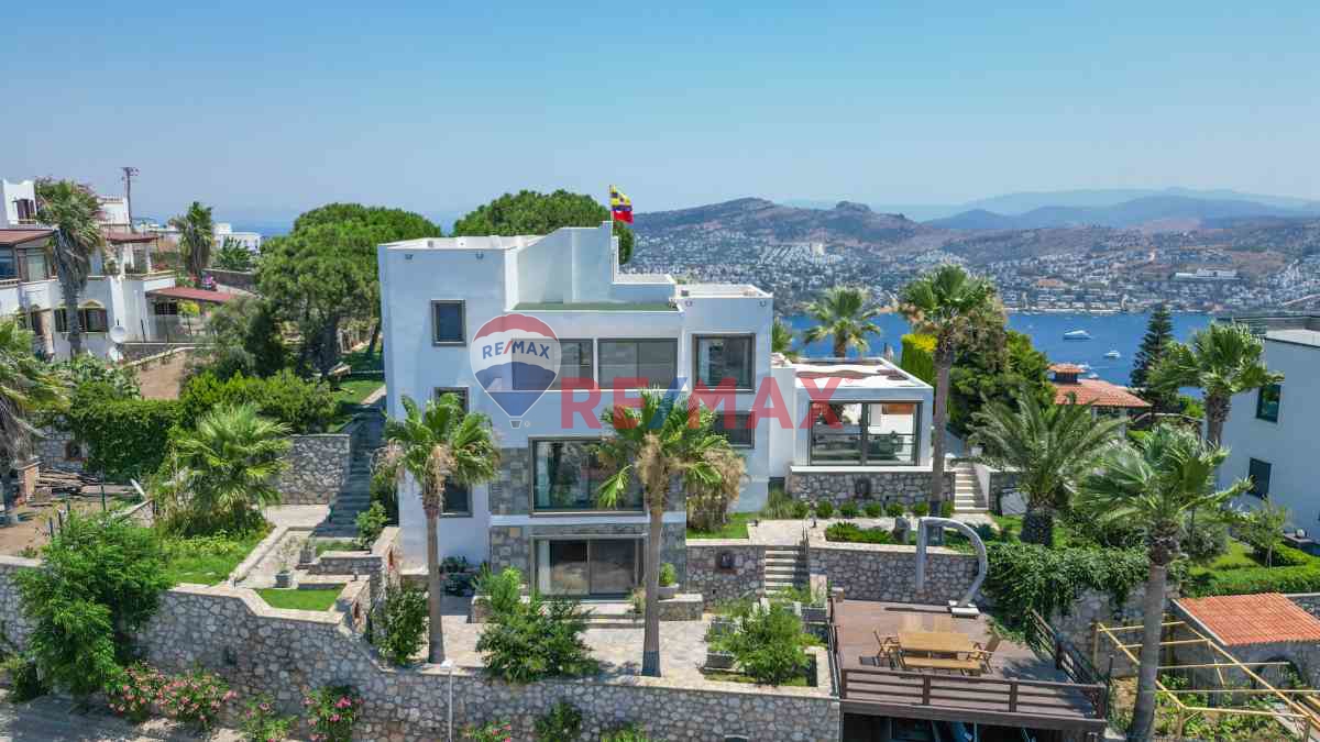 BODRUM'DA LÜKS VE PRESTİJ BİR EV'DE, SEBA PRESTİJ, DENİZ'LER MANZARALİ ...