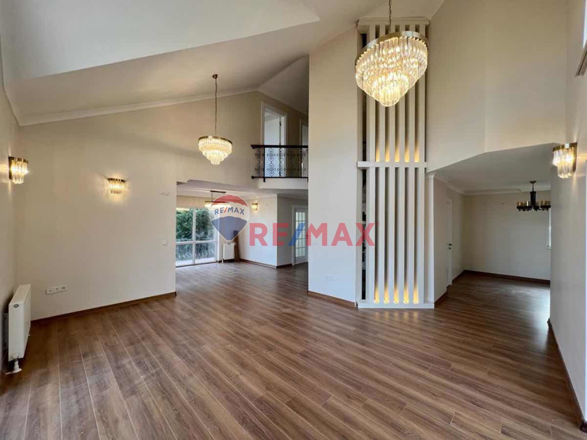 ÇEVREGÖL PARLEMENT SİTESİ 2'DE LÜKS YAPILI SIFIR VİLLA