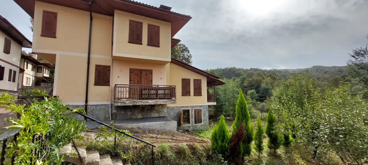 KOCAELI BAHÇECIK BEYKOZ VILLALARINDA BAKIMLI 5+2 TAM MÜSTAKIL 2
