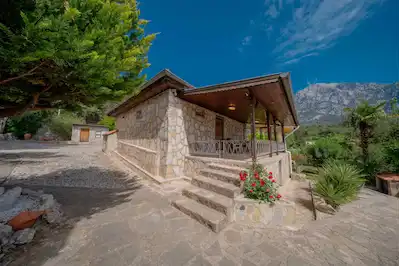 KEMER BEYCİK MÜSTAKİL SATILIK VİLLA