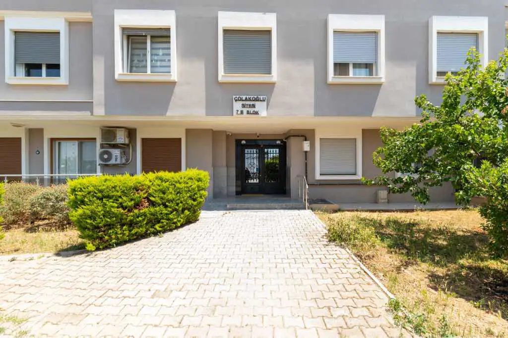 YELKİ MERKEZDE OKULLAR BÖLGESİNDE 3+1 SATILIK DAİRE
