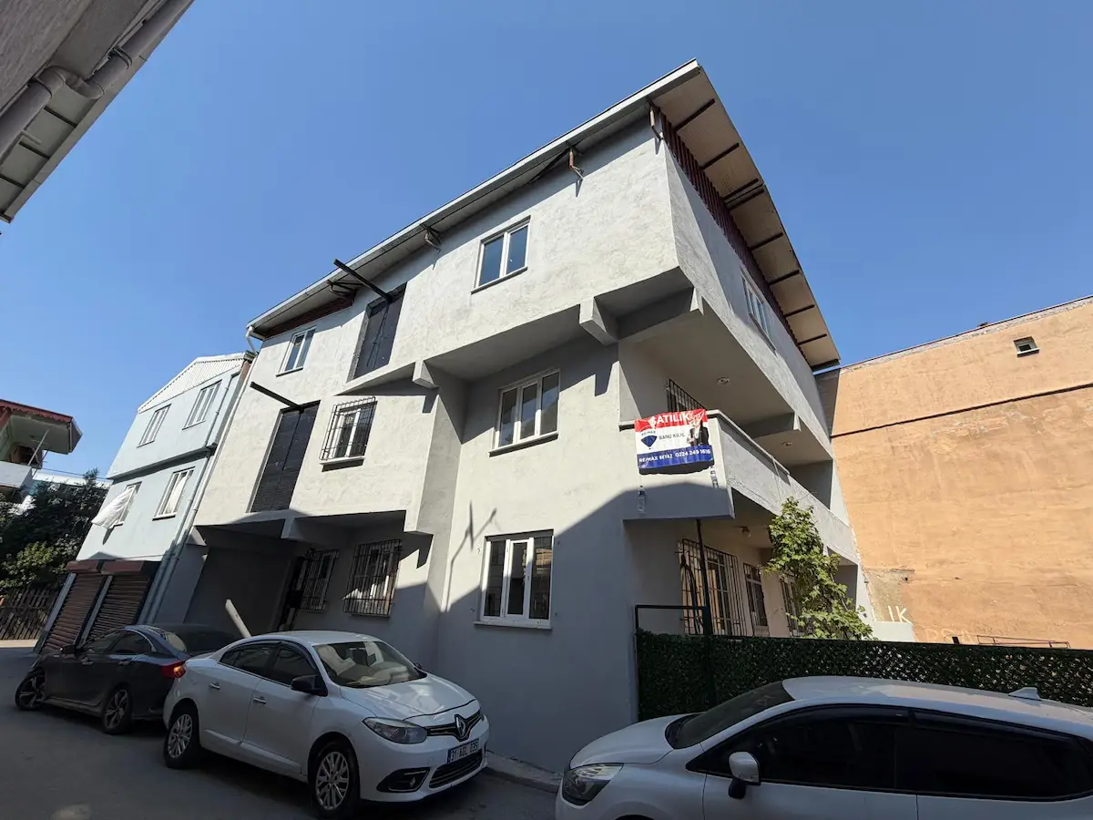 REMAX BEYAZ KAZIMKARABEKİR MAHALLESİ KOMPLE SATILIK BİNA