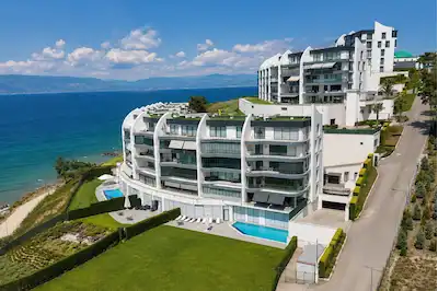 REMAX BEYAZ DENİZE SIFIR 5+1 LÜKS DUBLEKS YELKEN EVLERİ