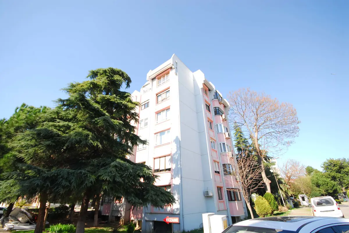 ATAKÖY 11. KISIM DA KATTA TEK SATILIK 3+1 DAIRE