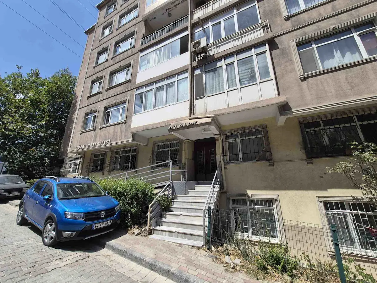 KÜÇÜKÇEKMECE TEVFİKBEY MAH. SİTE İÇİNDE YATIRIMLIK 3+1 SATILIK DAİRE 