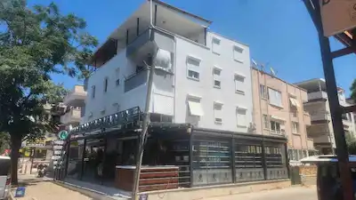 DİDİM ÇAMLIK'TA EGE CADDESİ ÜZERİ SATILIK EŞYALI 2+1 FIRSATI