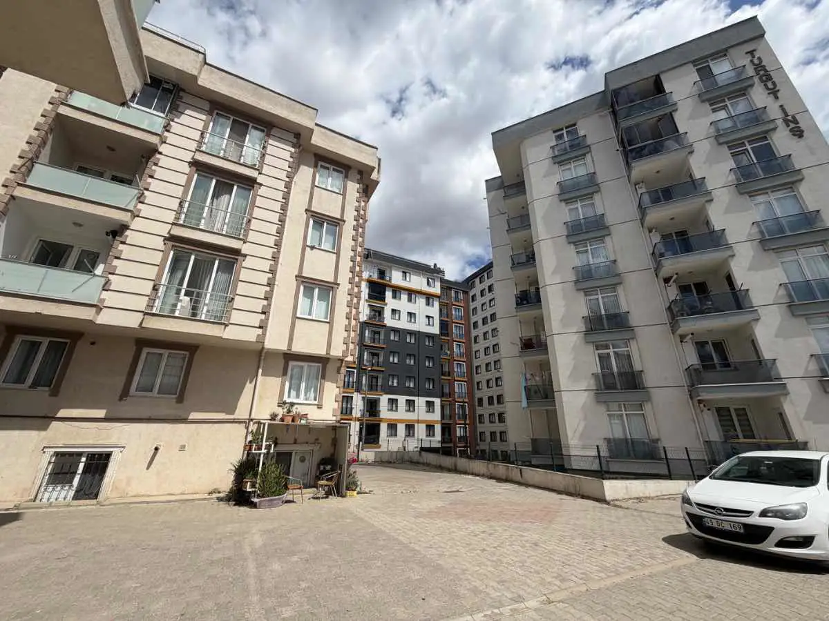 TUZLA AYDINLI MAHALLESINDE 1+1 SATILIK DAIRE