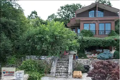 REMAX ŞEHİR OFİSİNDEN EŞSİZ MANZARALI LÜKS VİLLA
