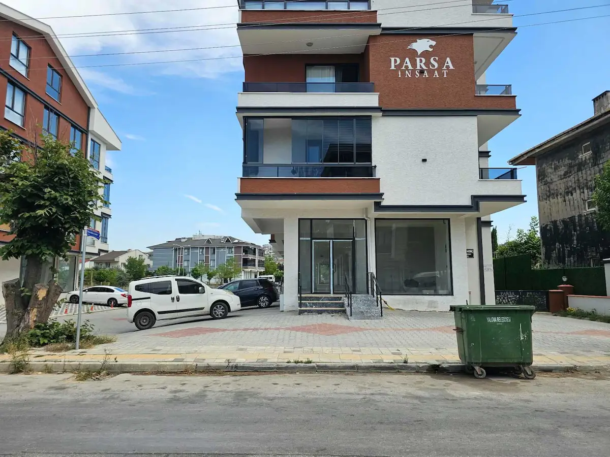 REMAX 'DAN YALOVA MERKEZ KAZIM PATIL CAD. KİRALIK DÜKKAN