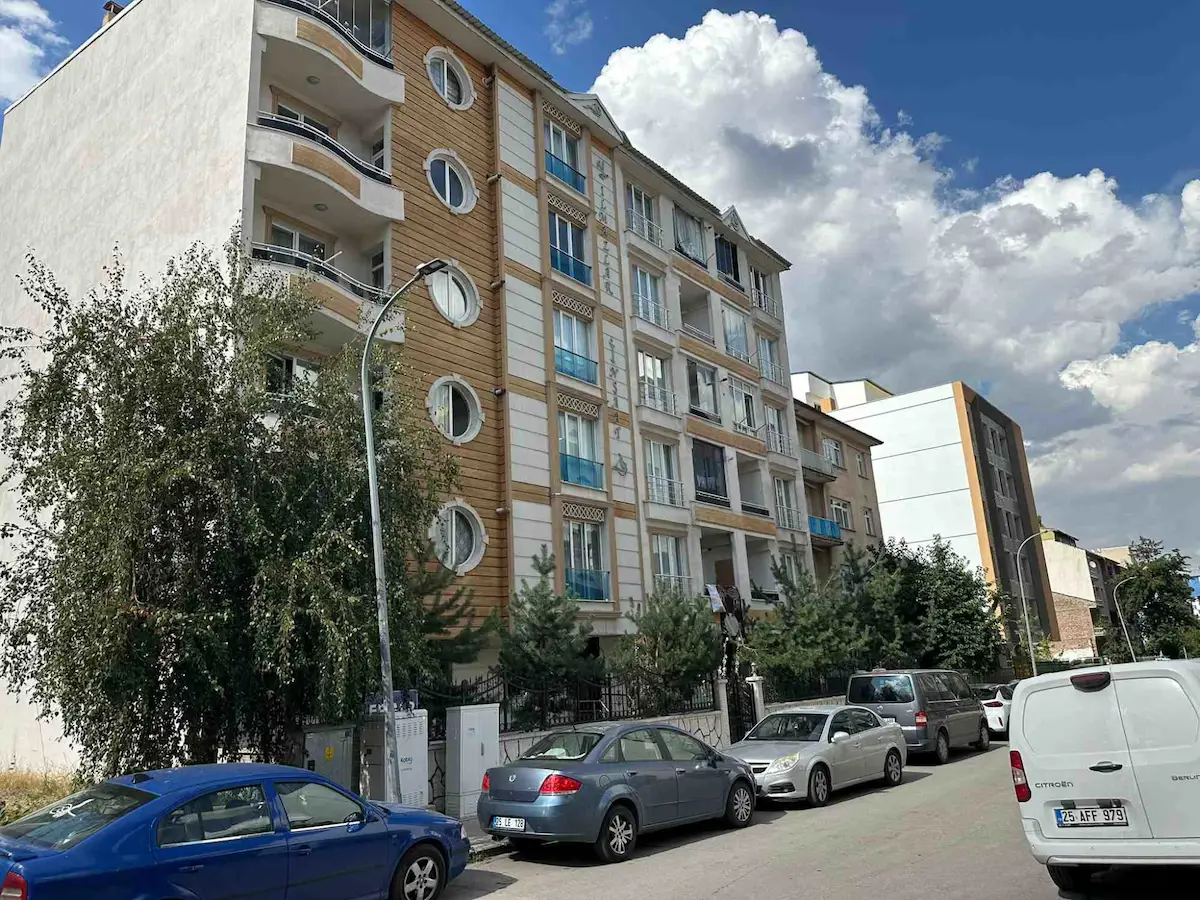 REMAX İLKE'DEN ŞEHİR MERKEZİ'NDE 4+1 KİRALIK LÜKS DAİRE