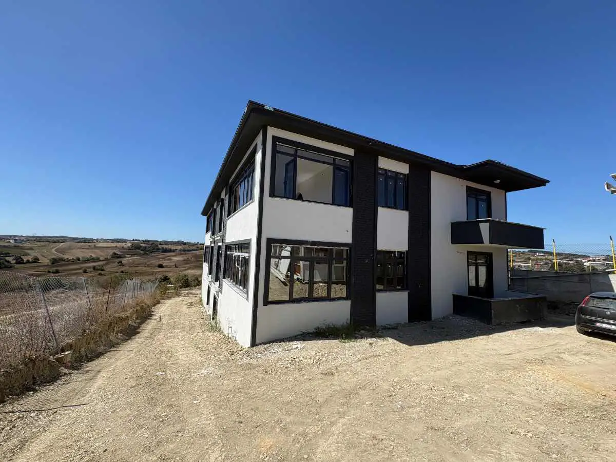 SAKARYA, KAYNARCA KERTİL MAHALLESİNDE 140 M² 2+1 SATILIK DAİRE