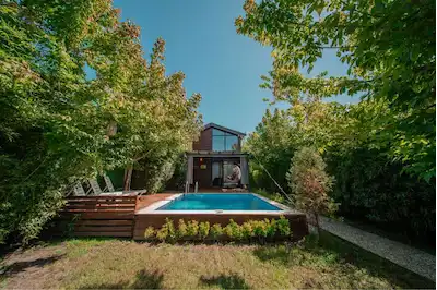 KIRKPINARDA BIR YIL AMORTISMANLI RUHSATLI BUNGALOV TESISI