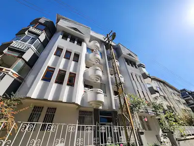 ÇANKAYA İLKBAHAR MAHALLESİNDE GENİŞ 4+1 SATILIK DUBLEKS