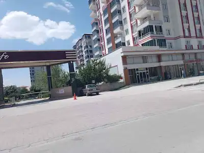 CANBAYLAR YAKAMOZ LİFE DE SATILIK 3+1 DAİRE
