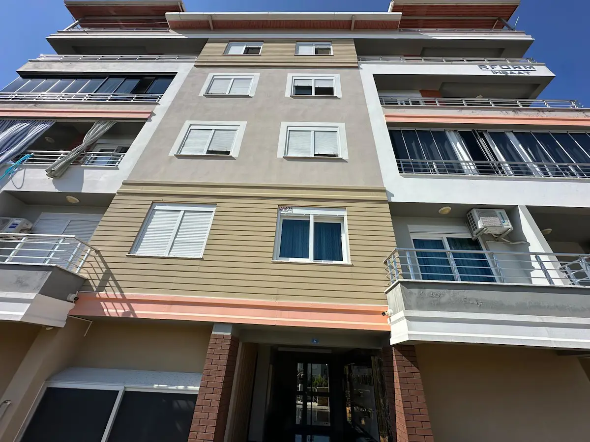 YENİ MAHALLE’DE | YENİ BİNA | EŞYALI 1+1 KİRALIK DAİRE