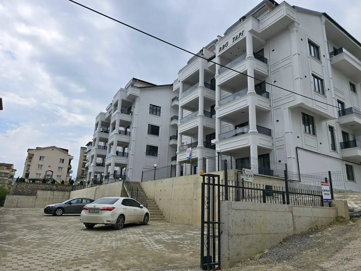 İZMİT GÜNDOĞDU ŞEHİR HASTANESİNE YAKIN SATILIK 2+1 DAİRE