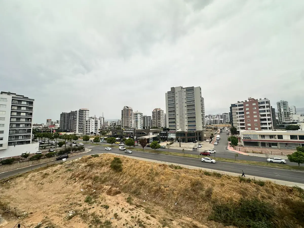 REMAX RİNA'DAN BATIKENT’TE 2,5ÇEVREYOLUNA SIFIR 3+1 DAİRE!