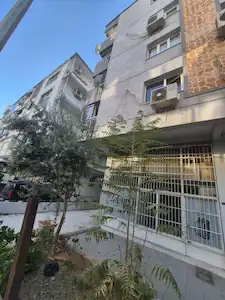 31 KARŞIYAKA BAHÇELİEVLERDE SATILIK BOŞ DÜKKAN