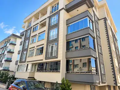 RE/MAX GELİŞİM'DEN ADNAN KAHVECİ MAHALLESİ TEMİZ YAPILI 3+1