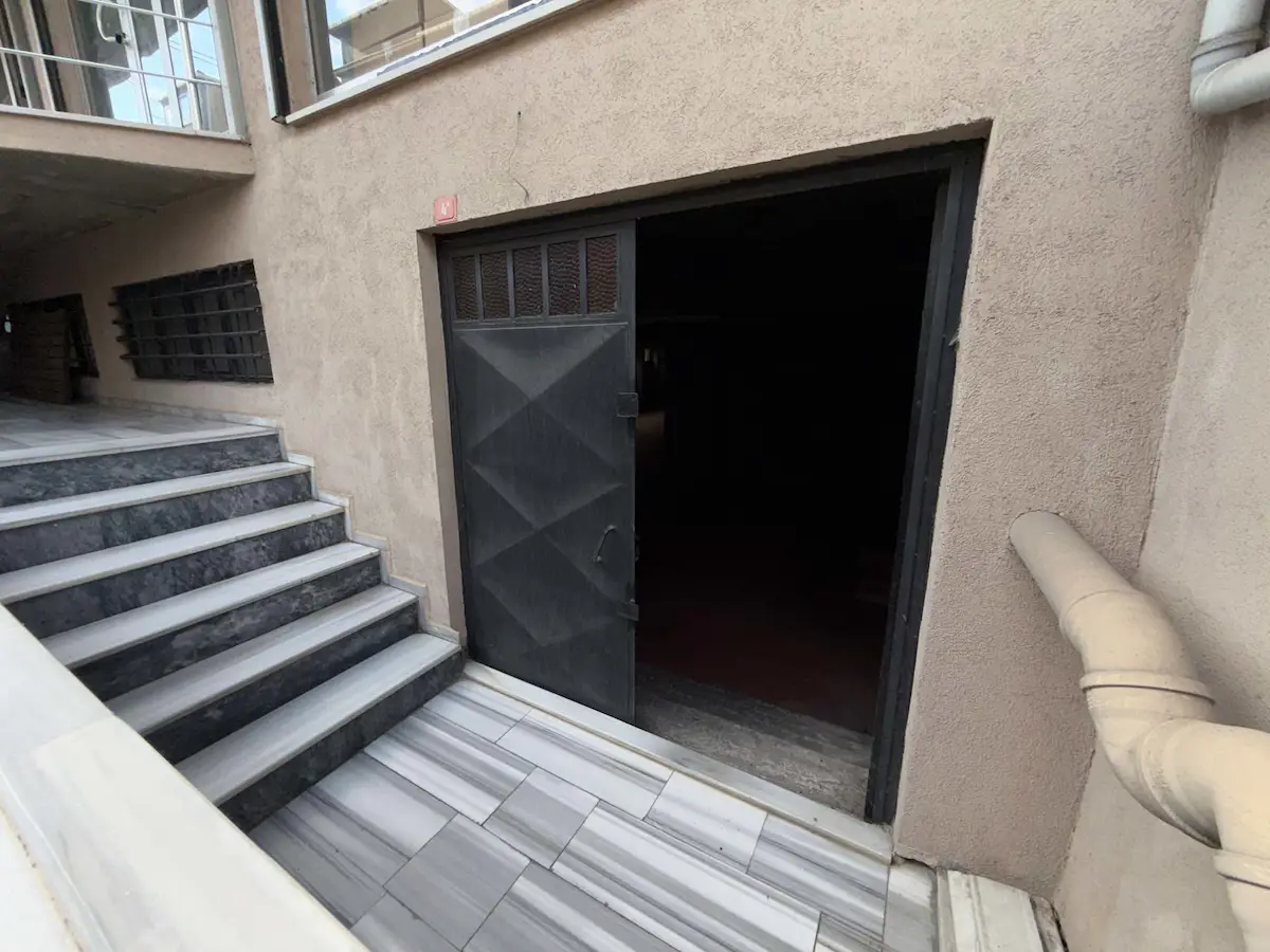 AVCILAR FİRUZKÖY'DE 264 M2 KİRALIK DEPO - REMAX KAYA 3