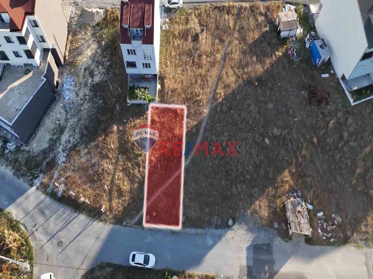 ARNAVUTKÖY YAVUZ SELIM MAHALLESI'NDE İMARLI ARSA 145 M²