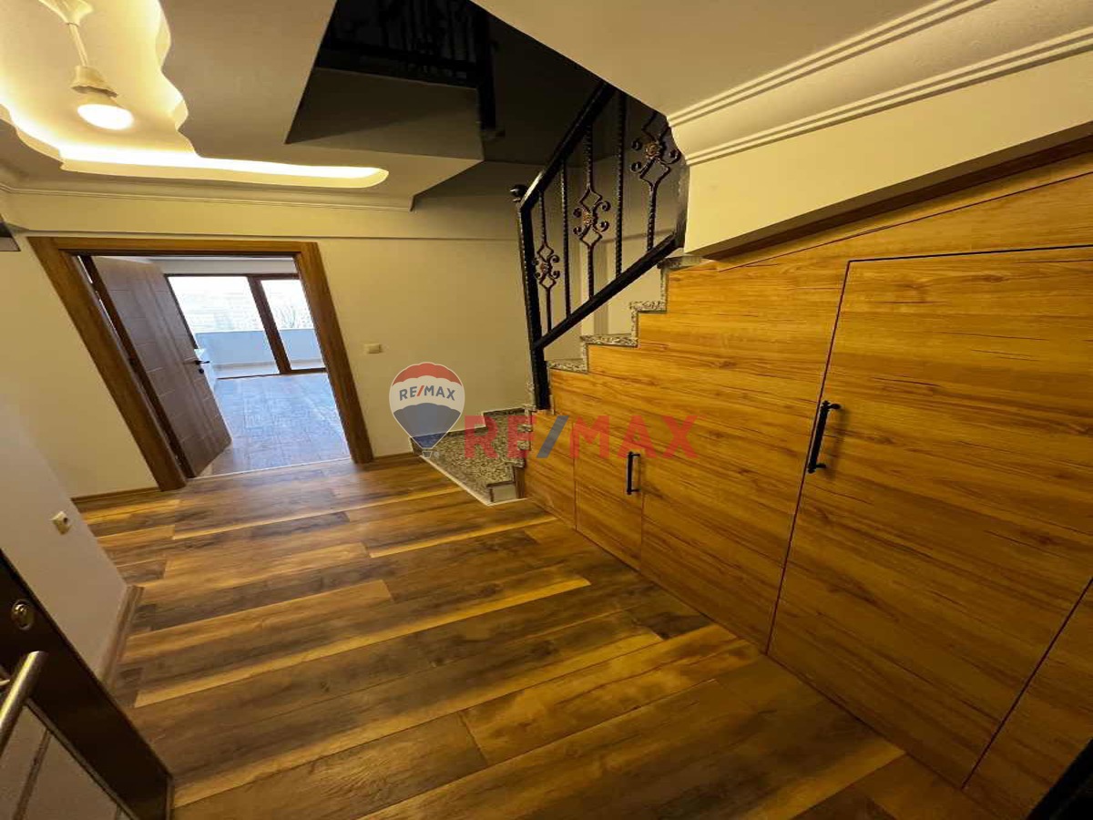 REMAX'DAN MERKEZİ KONUMDA 4+1 DUBLEKS SATILIK LÜKS DAİRE