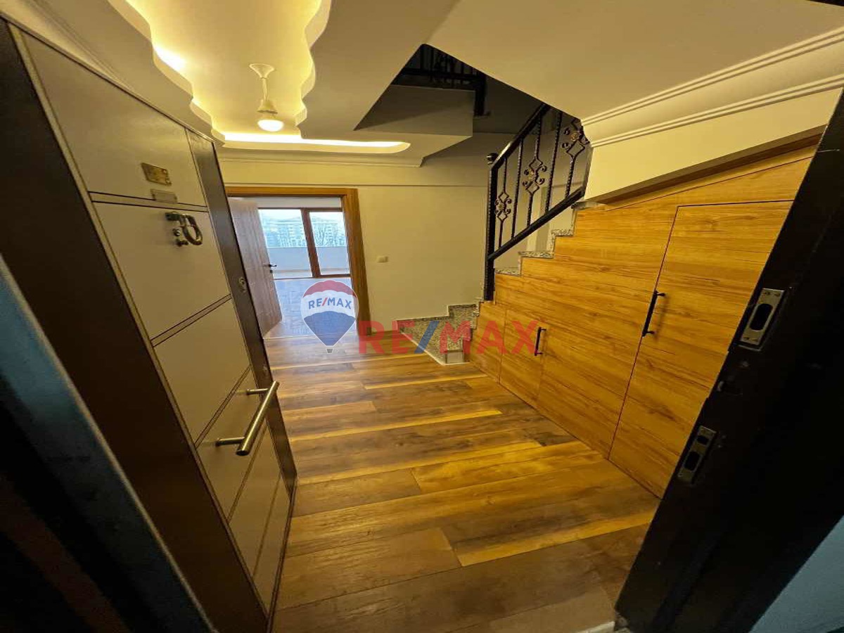 REMAX'DAN MERKEZİ KONUMDA 4+1 DUBLEKS SATILIK LÜKS DAİRE