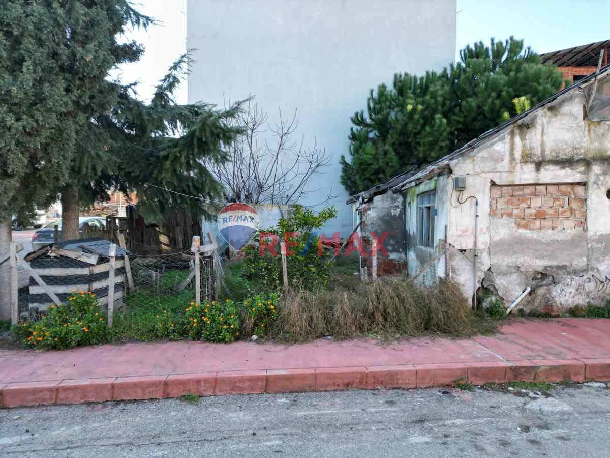 İLKADIMDAKAT KARŞILIĞI ARSA 2 + 1 DÖRT KATA İMARLI 8 DAIRE 