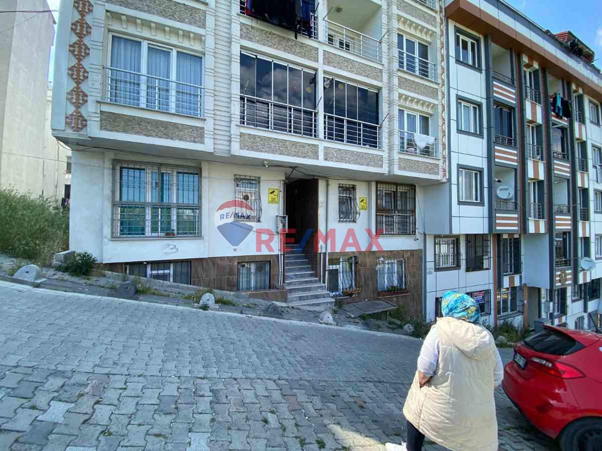 ESENYURT, PİRİREİS MAHALLESİ KİRALIK FERAH 2+1 DAİRE 