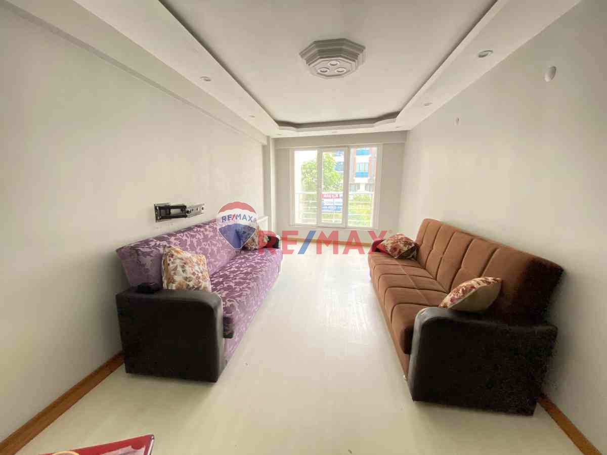 ESENYURT, PİRİREİS MAHALLESİ KİRALIK FERAH 2+1 DAİRE 