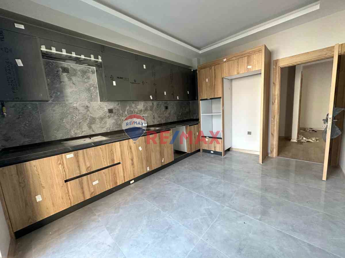 BAŞİSKELE YUVACIK LOCA 4+1 ARAKAT DÜZ KİRALIK DAİRE