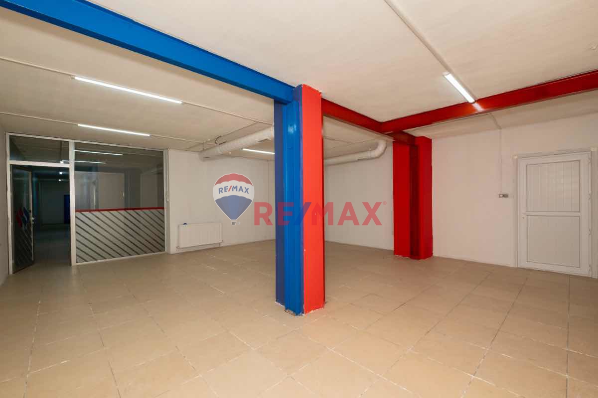 YENIBOSNA MERKEZ DE 4550 M2 KOMPLE KIRALIK BINA