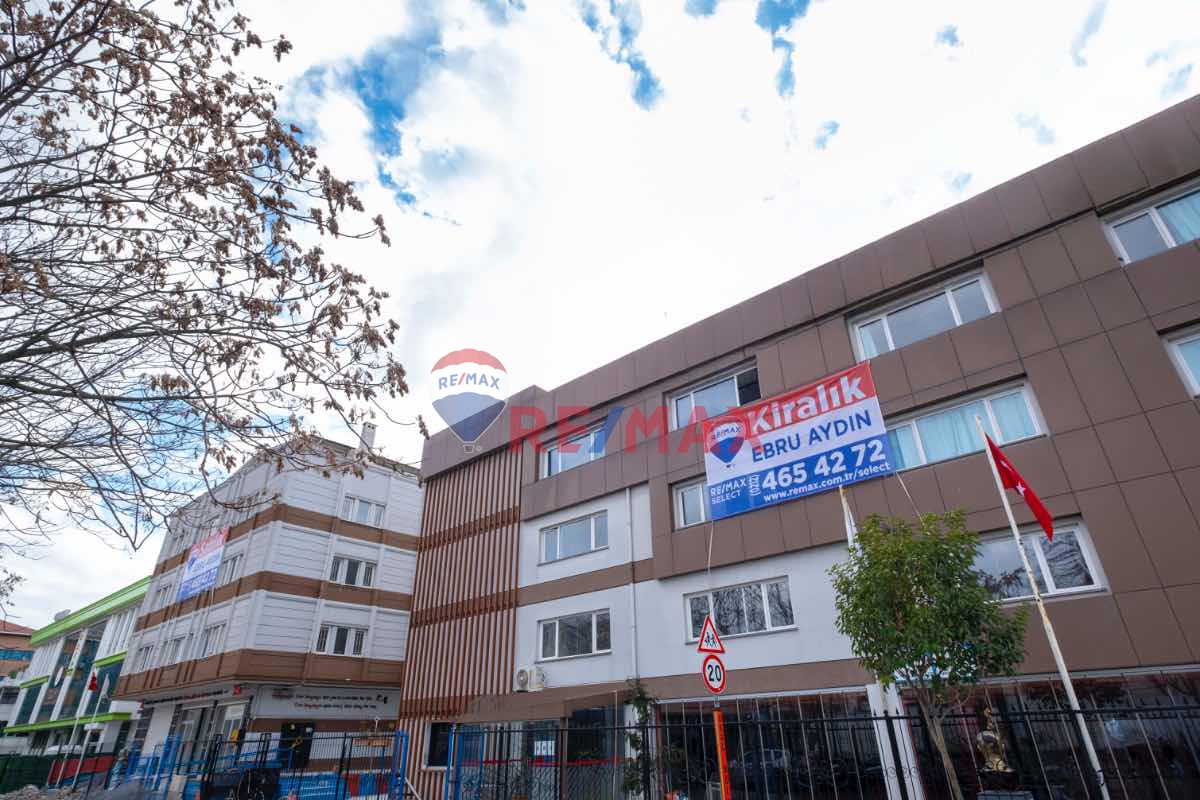 YENIBOSNA MERKEZ DE 4550 M2 KOMPLE KIRALIK BINA