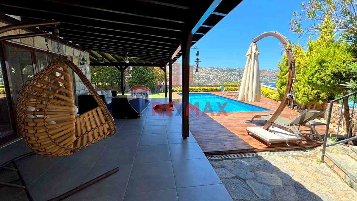 GÜNDOĞAN TAM MÜSTAKİL DENİZ MANZARALI VİLLA