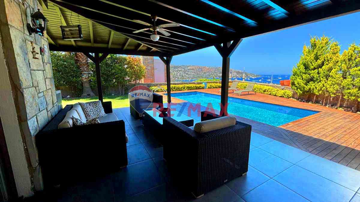 GÜNDOĞAN TAM MÜSTAKİL DENİZ MANZARALI VİLLA