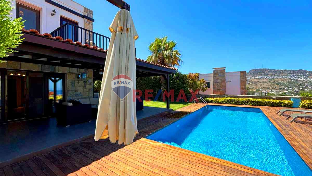 GÜNDOĞAN TAM MÜSTAKİL DENİZ MANZARALI VİLLA