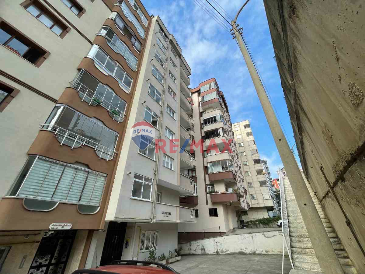 REMAX MEYDAN TOKLU TANJANT KIRALIK 3+1 DAIRE