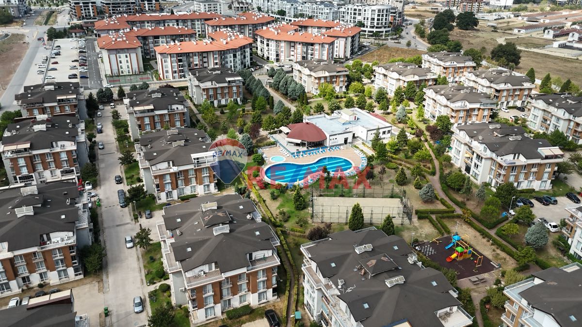 KARTEPE'DE SARIMEŞE KONAKLARINDA SATILIK 3+1 ARA KAT DAİRE