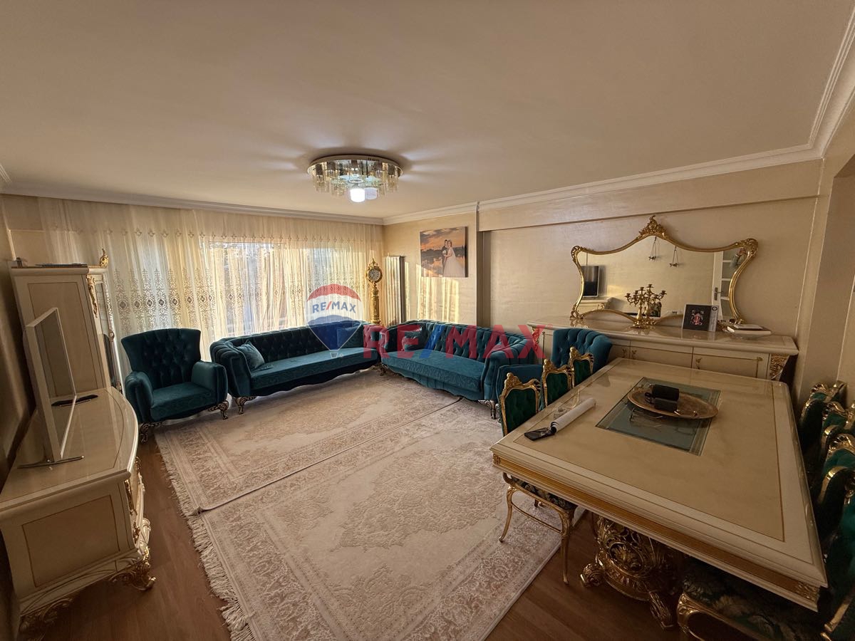 KARTEPE'DE SARIMEŞE KONAKLARINDA SATILIK 3+1 ARA KAT DAİRE