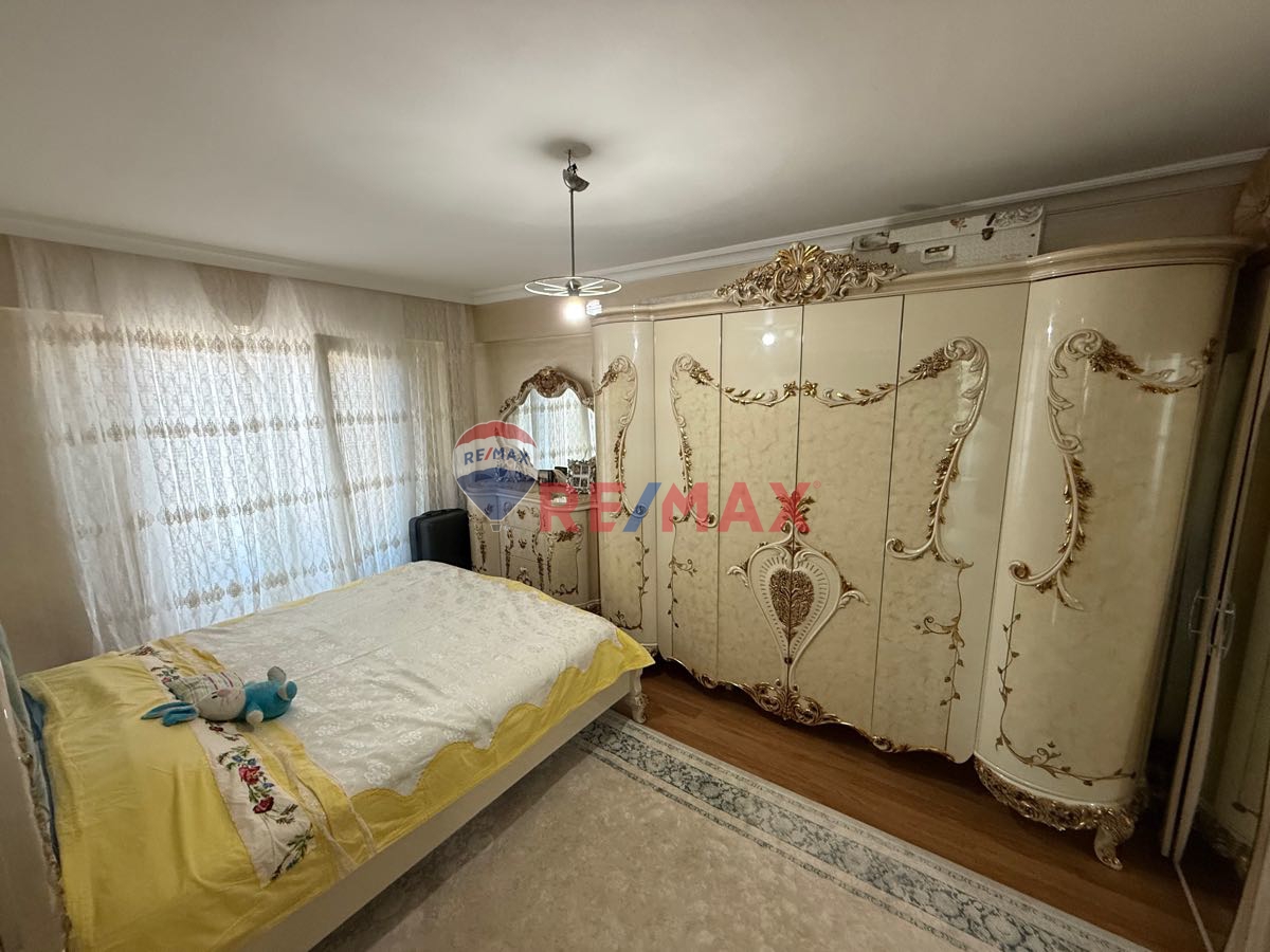 KARTEPE'DE SARIMEŞE KONAKLARINDA SATILIK 3+1 ARA KAT DAİRE