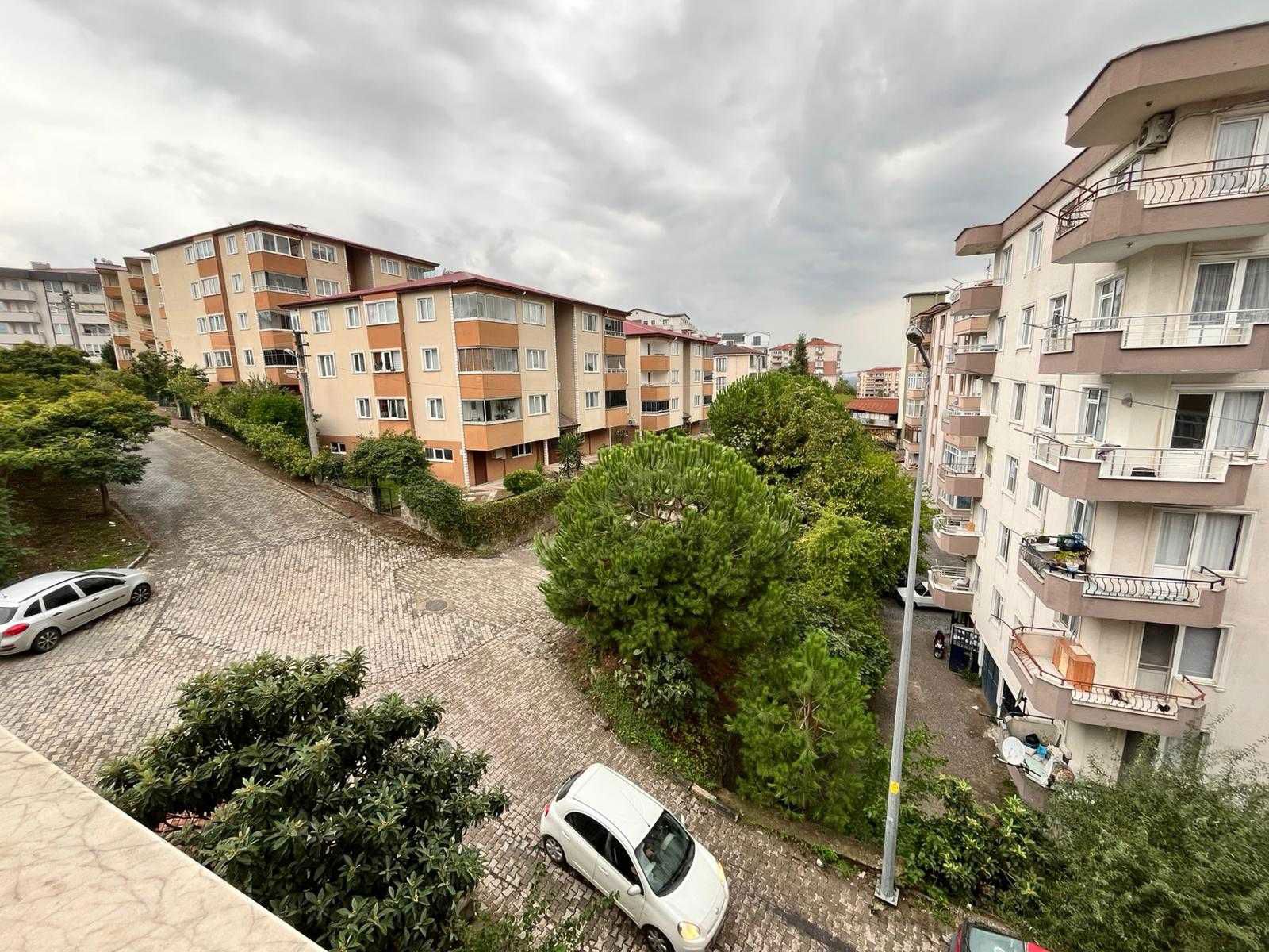 RE/MAX ÇAKRA' DAN ATATÜRK MAHALLESI ÖZMERCAN SITESINDE KIRALIK