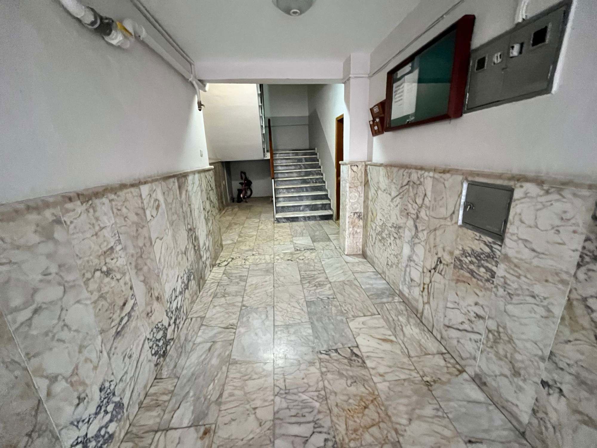 RE/MAX ÇAKRA' DAN ATATÜRK MAHALLESI ÖZMERCAN SITESINDE KIRALIK