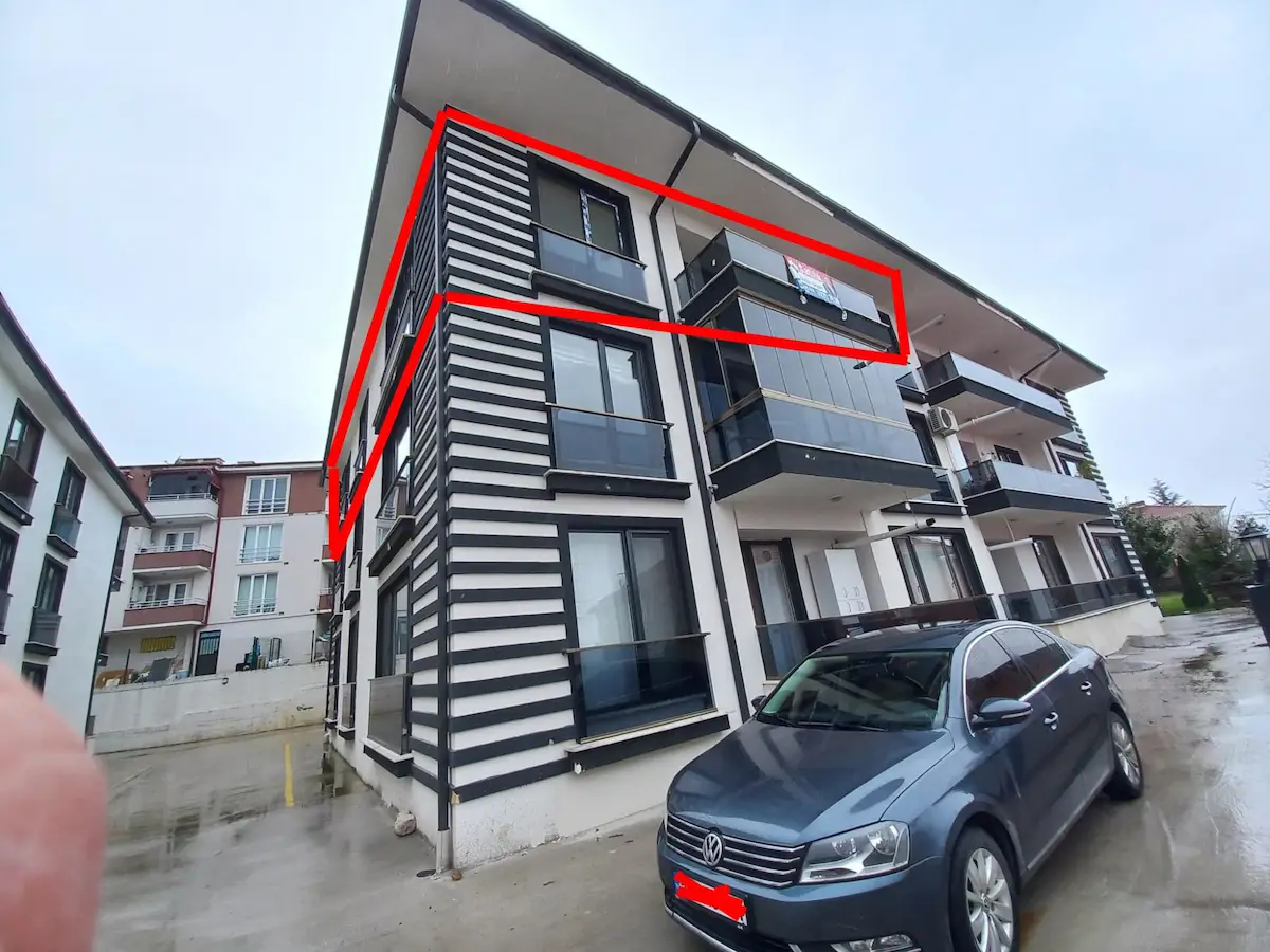 REMAX MAVI-SERDIVAN İSTIKLAL MH FIRTINA SIT. MANZARALI GENIŞ 3+1