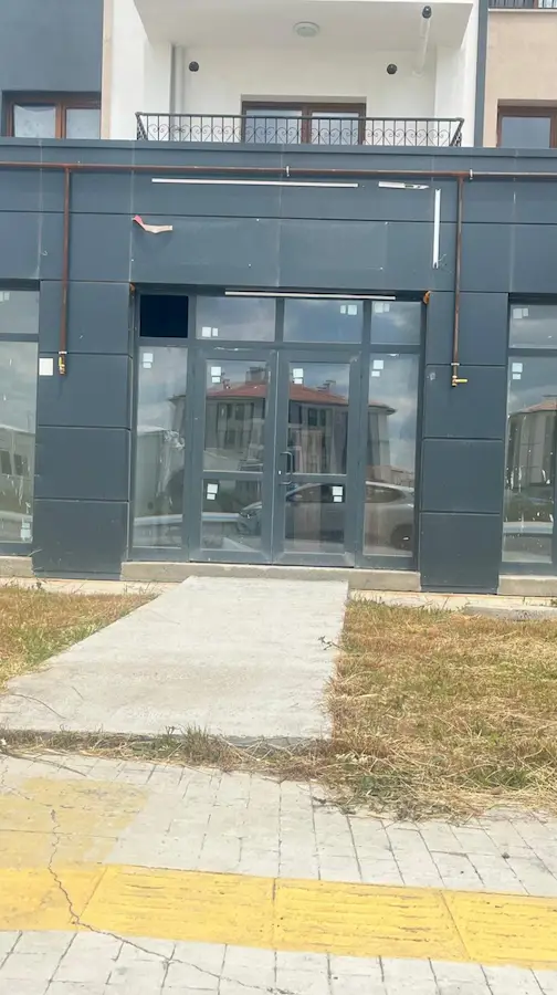 REMAX LAND DEN KEMALETTIN TOKİ DE 33 M2 KIRALIK DÜKKAN