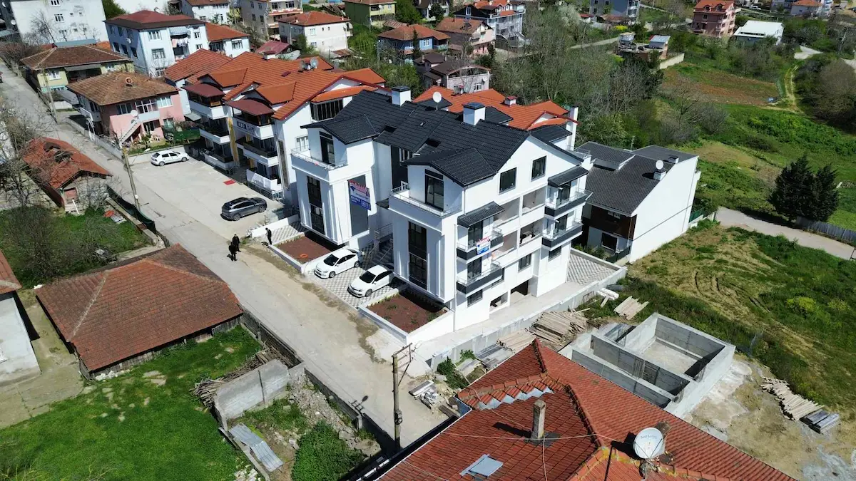İZMİT GÜNDOĞDU MAH. SATILIK 3+1 SIFIR BAHÇE DUBLEKS DAİRE