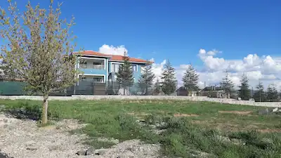 GÖLBAŞI BAHÇELIEVLER'DE 1709M² İMARLI TEK TAPU KÖŞE PARSEL ARSA